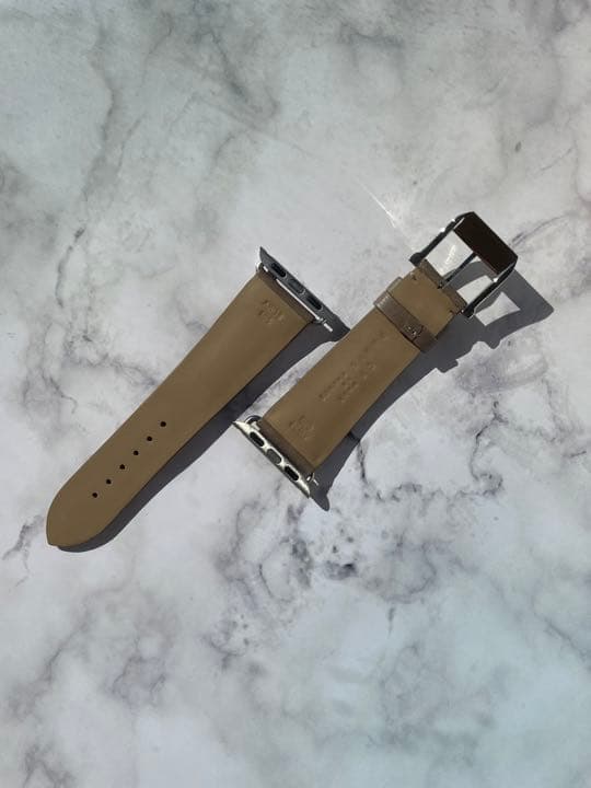 アップルウォッチベルト　カミーユフォルネ　レザーベルト