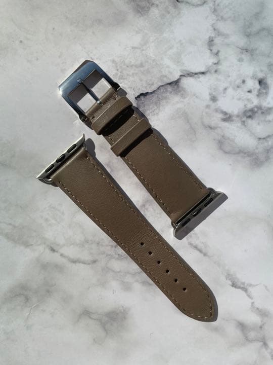 アップルウォッチベルト　カミーユフォルネ　レザーベルト