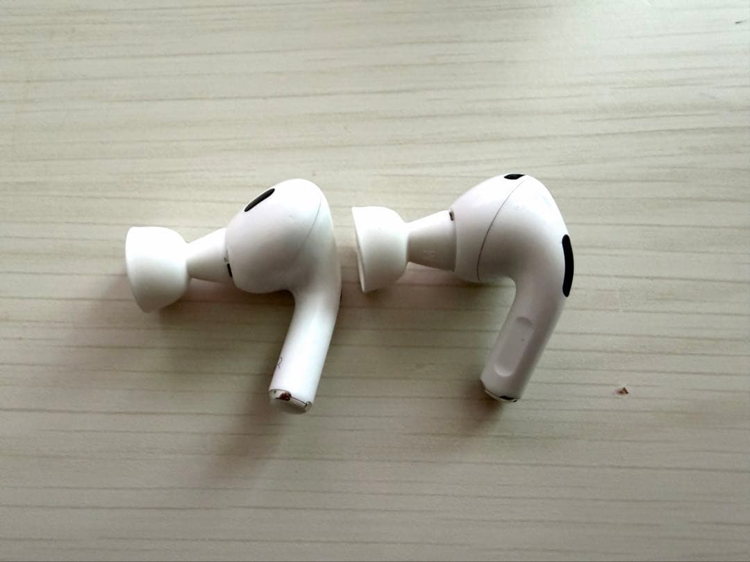 AirPodsPro (第2世代) 本体 Lightning充電型