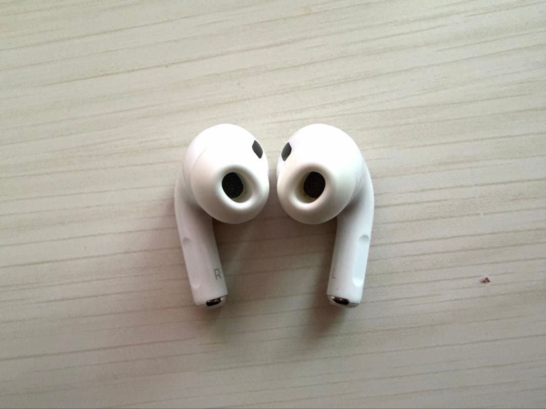 AirPodsPro (第2世代) 本体 Lightning充電型