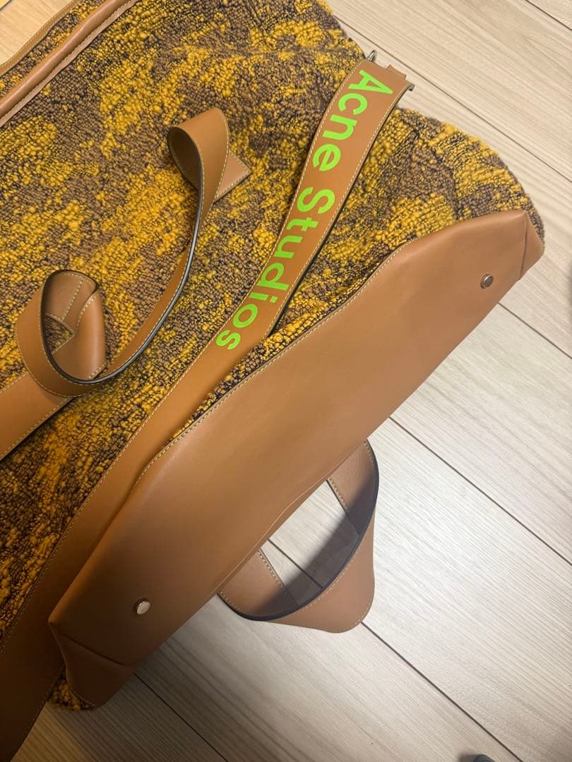 バッグ Acne Studios Tan Weekender Tote