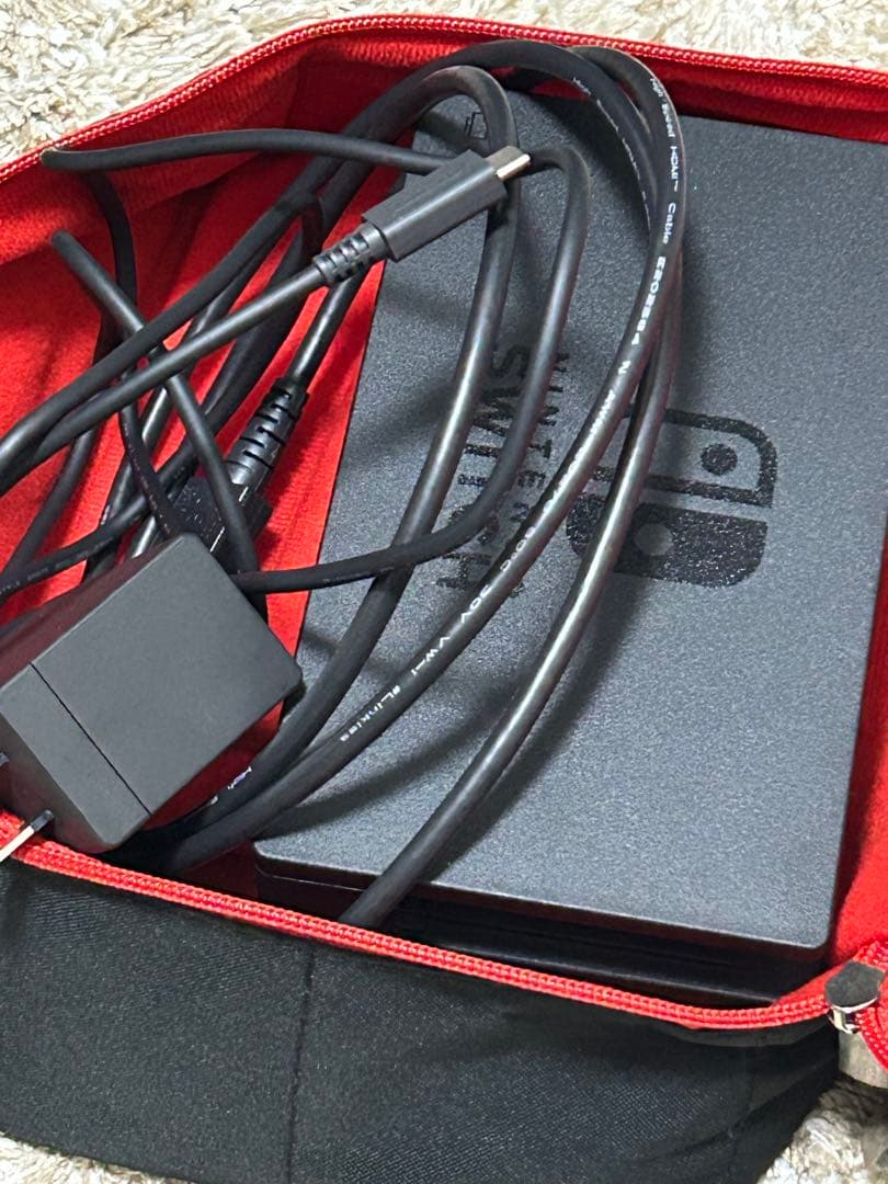 Nintendo Switch 本体　Joy-Conブルー・レッド　エイジ様