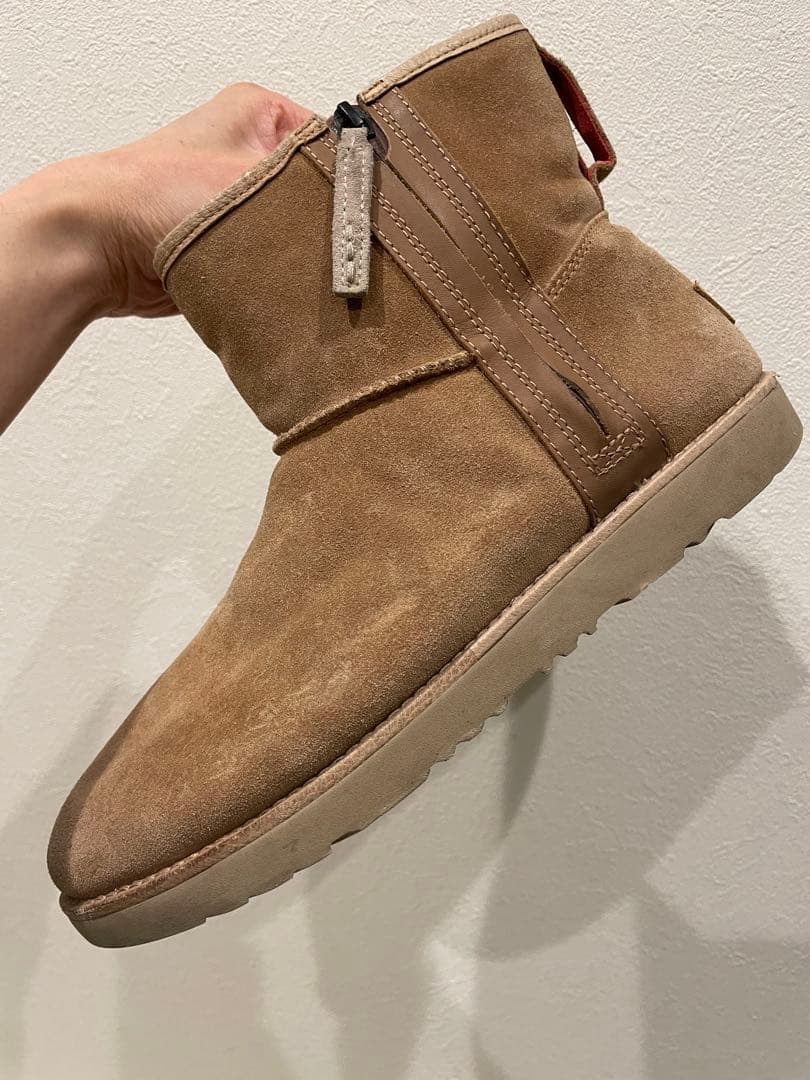 UGG ウォータープルーフ ベージュ スエード ショートブーツ ファスナー付き