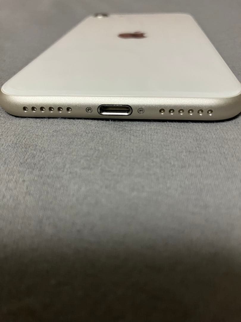 た*ん様 Apple iPhone SE 第3世代 64GB ホワイト 本体