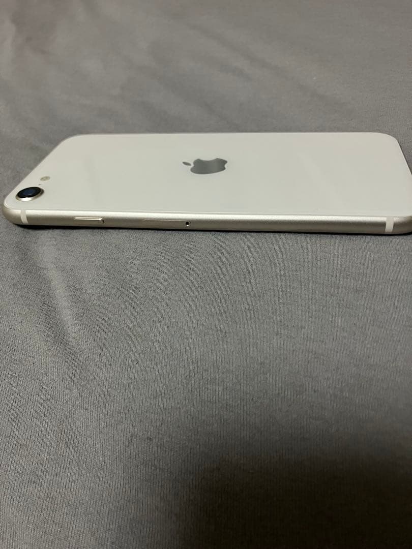 た*ん様 Apple iPhone SE 第3世代 64GB ホワイト 本体