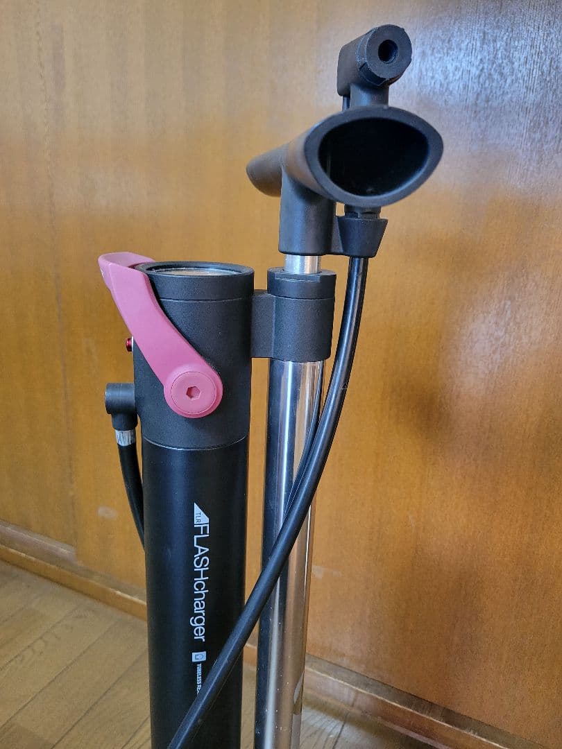 Bontrager TLRフラッシュチャージャー フロアポンプ