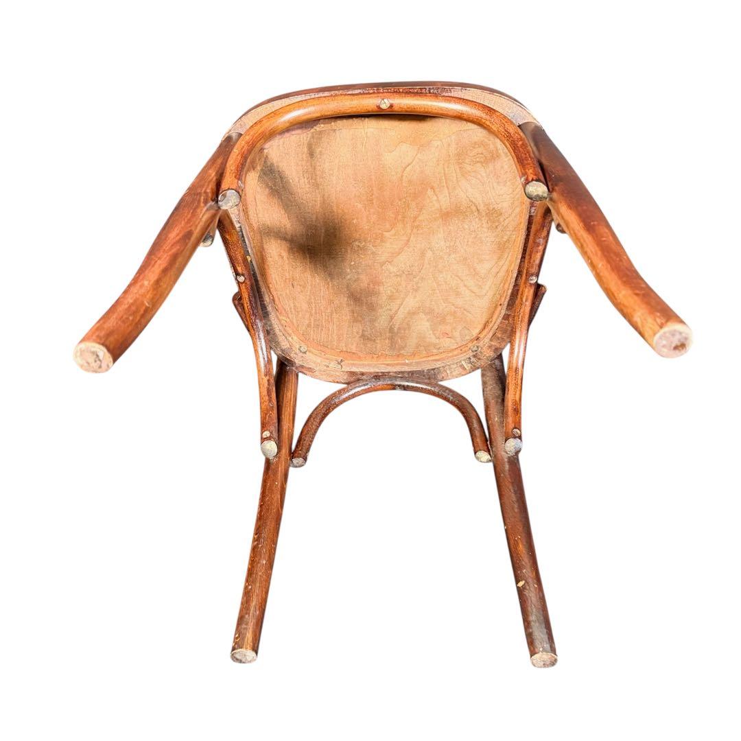 HR780 【マイナスネジ多用】　古いベントウッドチェア