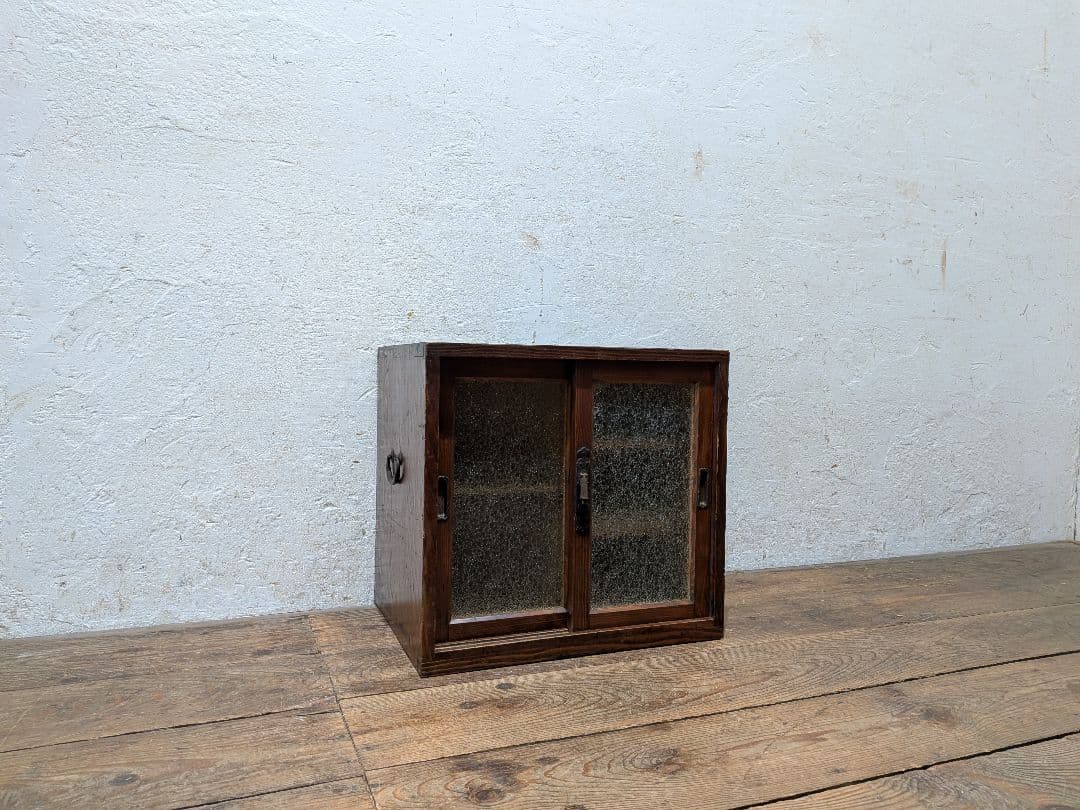 1111 アンティーク　ダイヤガラスのキャビネット　飾り棚　ケース　古家具レトロ