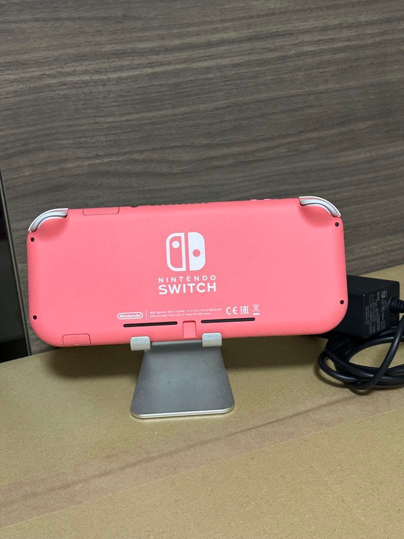 Nintendo Switch Lite コーラル本体