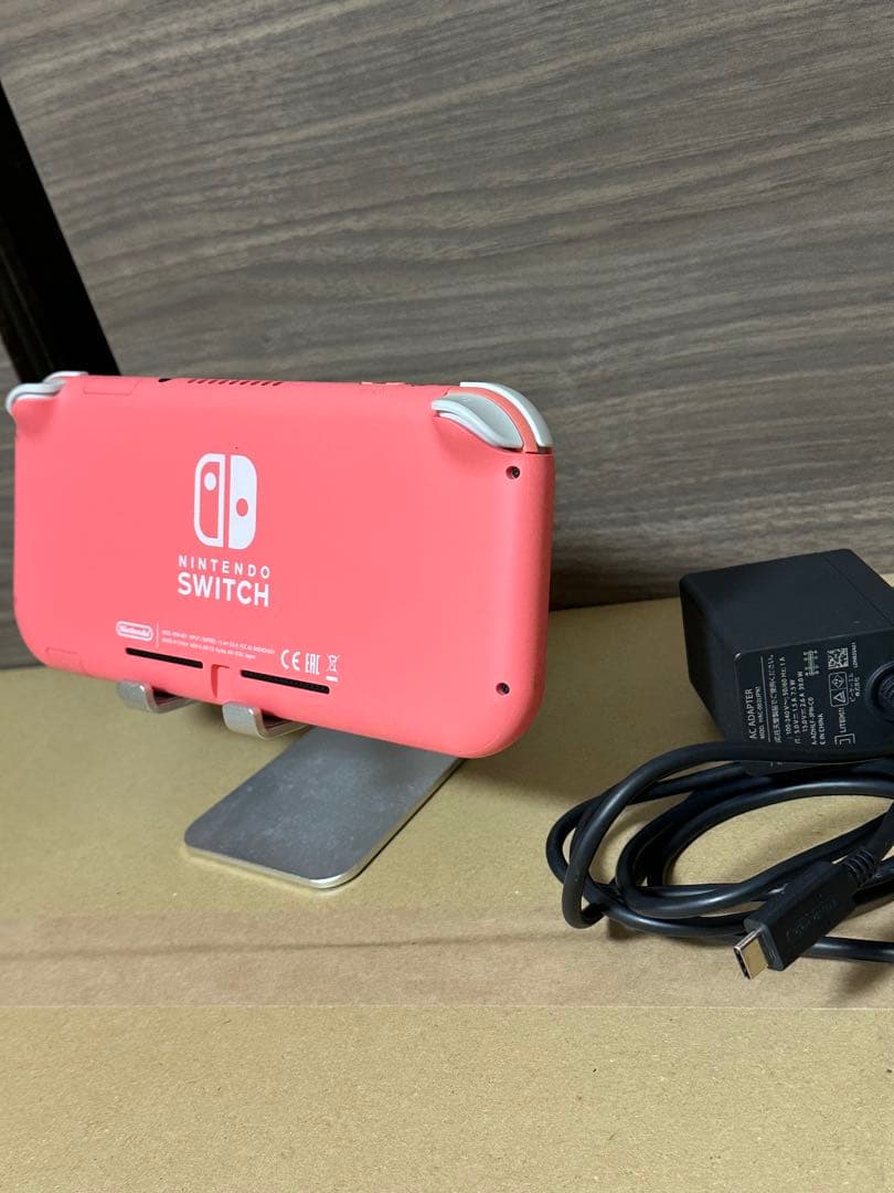 Nintendo Switch Lite コーラル本体