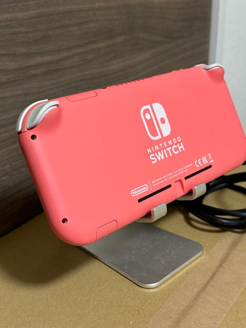 Nintendo Switch Lite コーラル本体