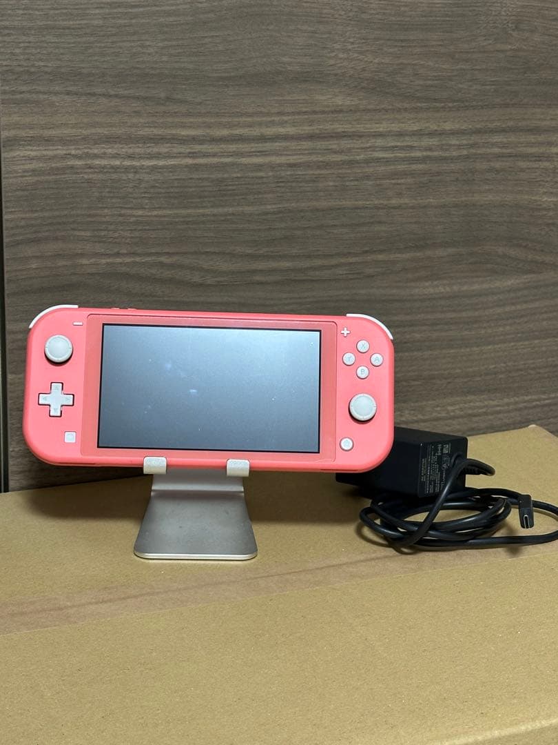 Nintendo Switch Lite コーラル本体