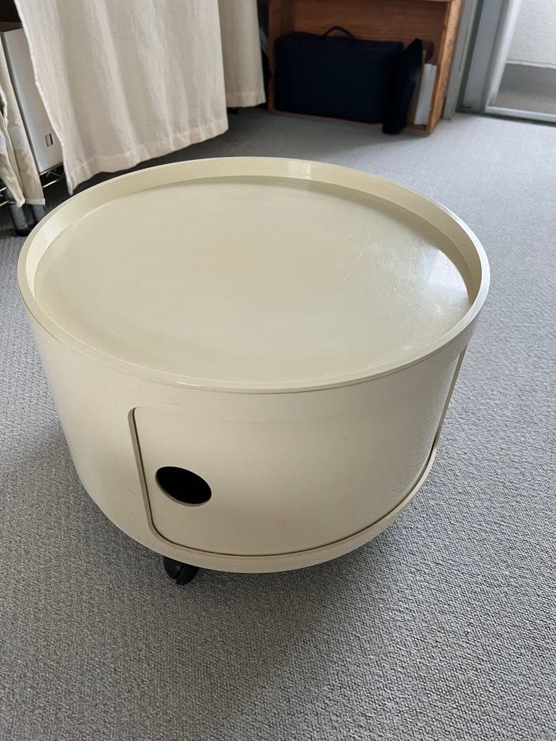 円形キャビネット 引き出し付き クリーム色