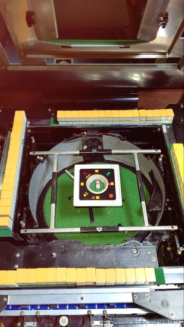 【メルカリ】全自動麻雀卓 アモスGABIN 雀ピォン枠