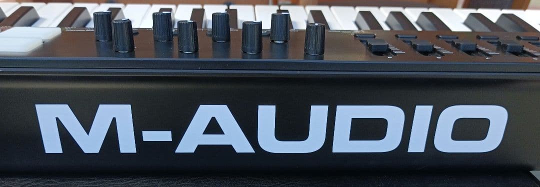 M-Audio Oxygen 61 MIDIキーボード