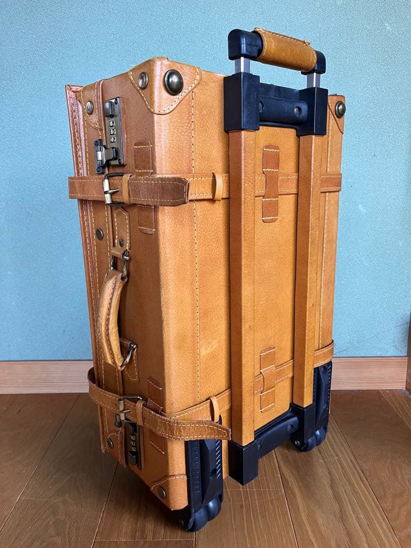革製キャリーケースユーラシアキャリーケース