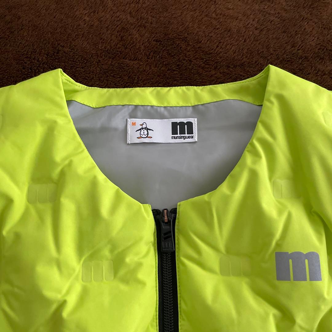 マンシングウェア　ダウンベスト　蛍光イエロー