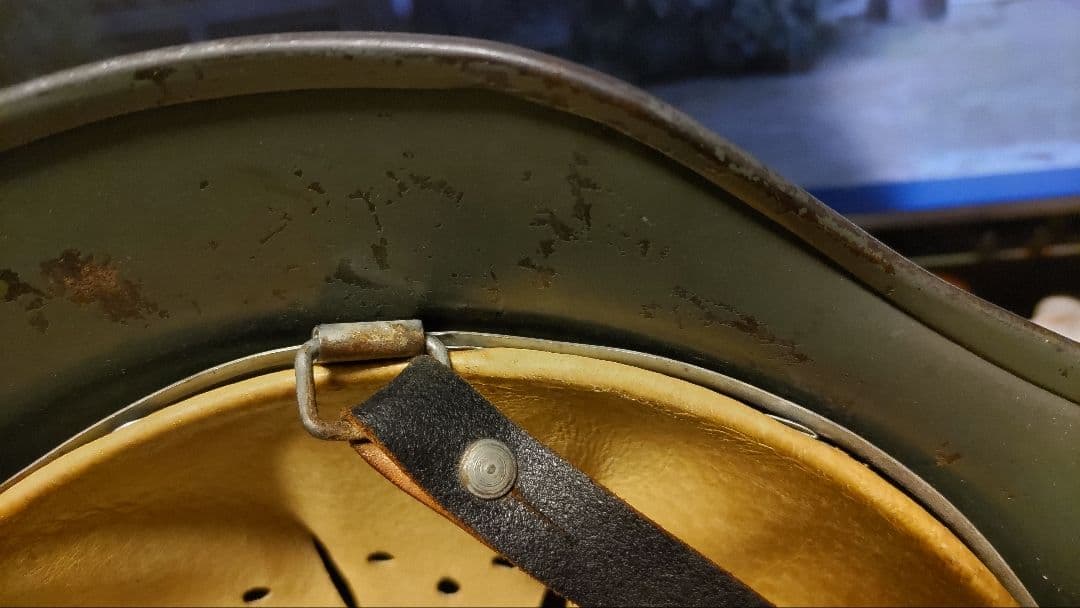 WW2ドイツ軍☆ドイツ陸軍М40ヘルメット（シェル64）実物？戦後品？