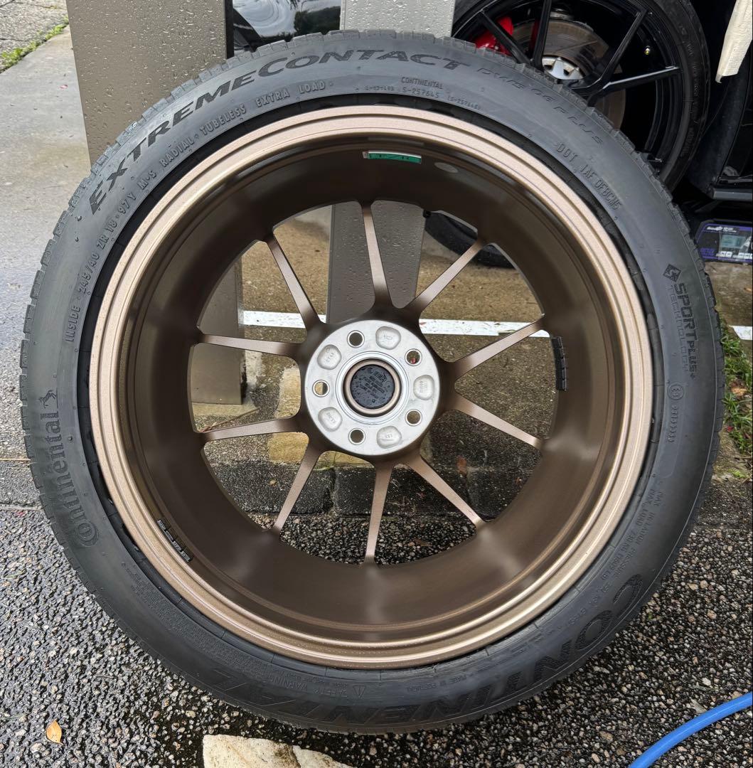 BBS RIA 033 18x8.5 48 5/114.3とコンチネンタルタイヤ