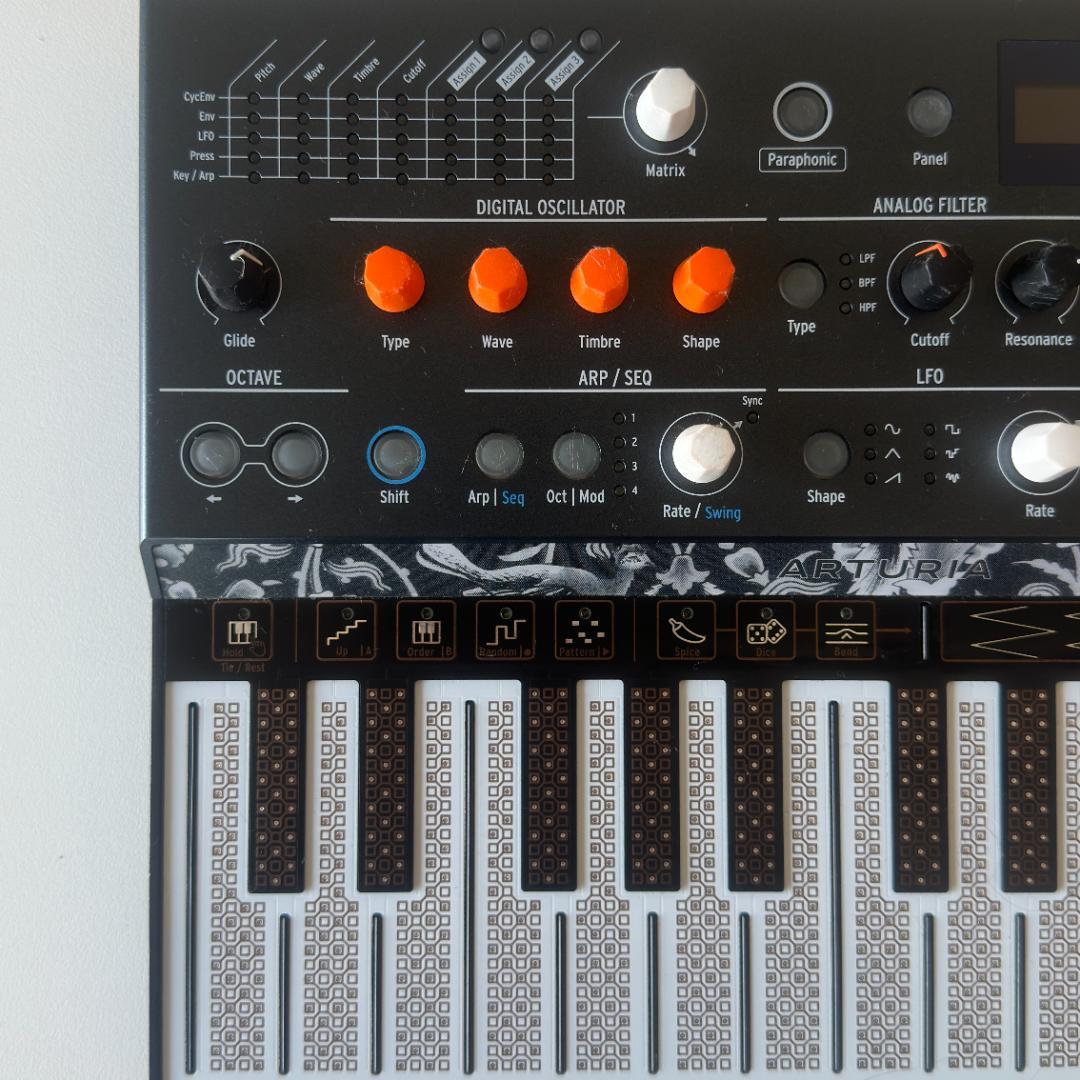 鍵盤楽器 Arturia Microfreak