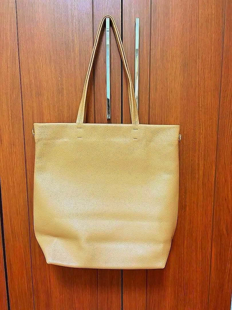 未使用　クヤナ　Cuyana トートバッグ　Cappuccino