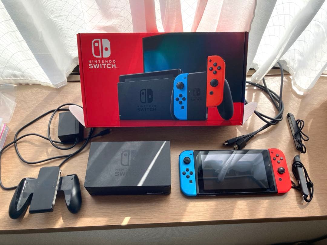 Nintendo Switch 赤/青 本体 一式セット【箱付き】