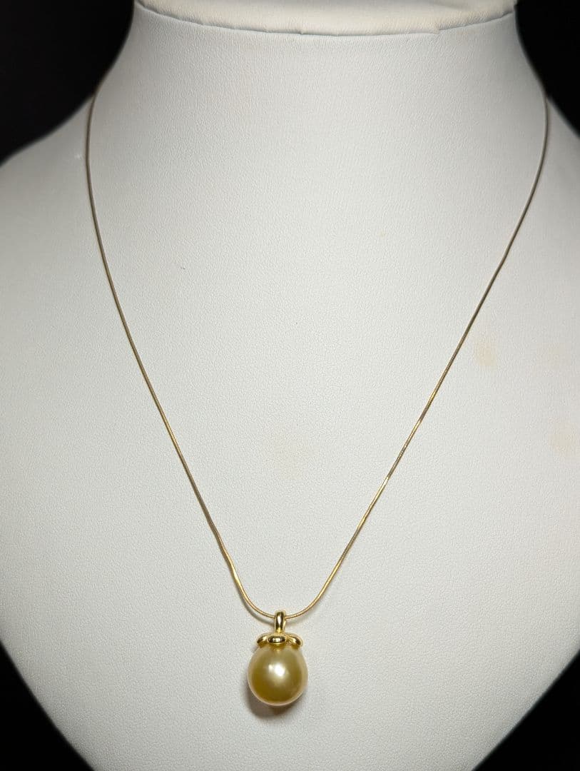 P46 南洋白蝶真珠　ゴールデンパール　SV ペンダントトップ