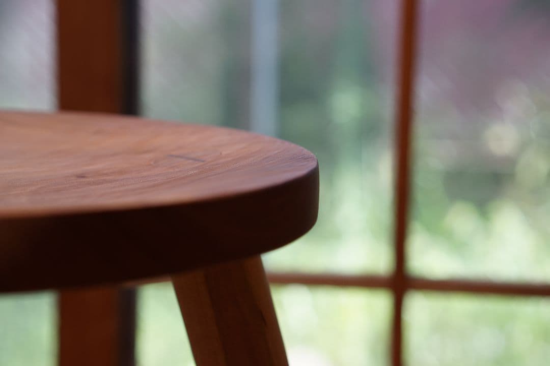 〜お部屋に置くだけで、なぜかほっとする〜 桜のスツール