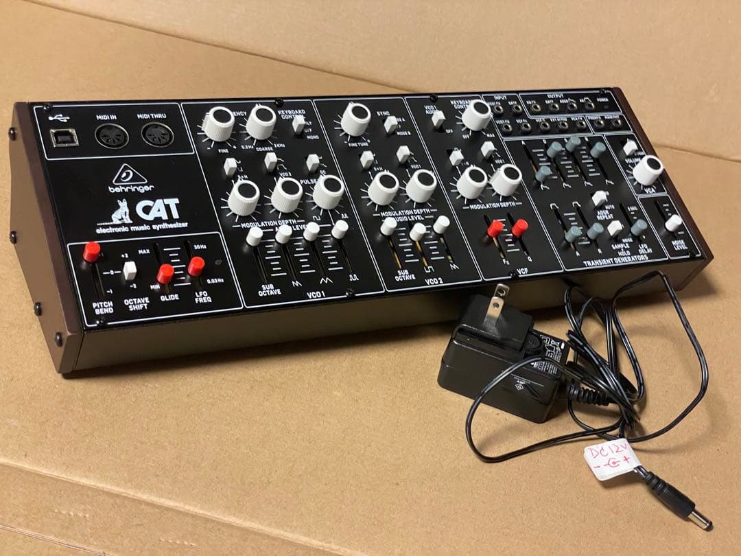 Behringer CAT, アナログシンセ、ユーロラック、送料無料