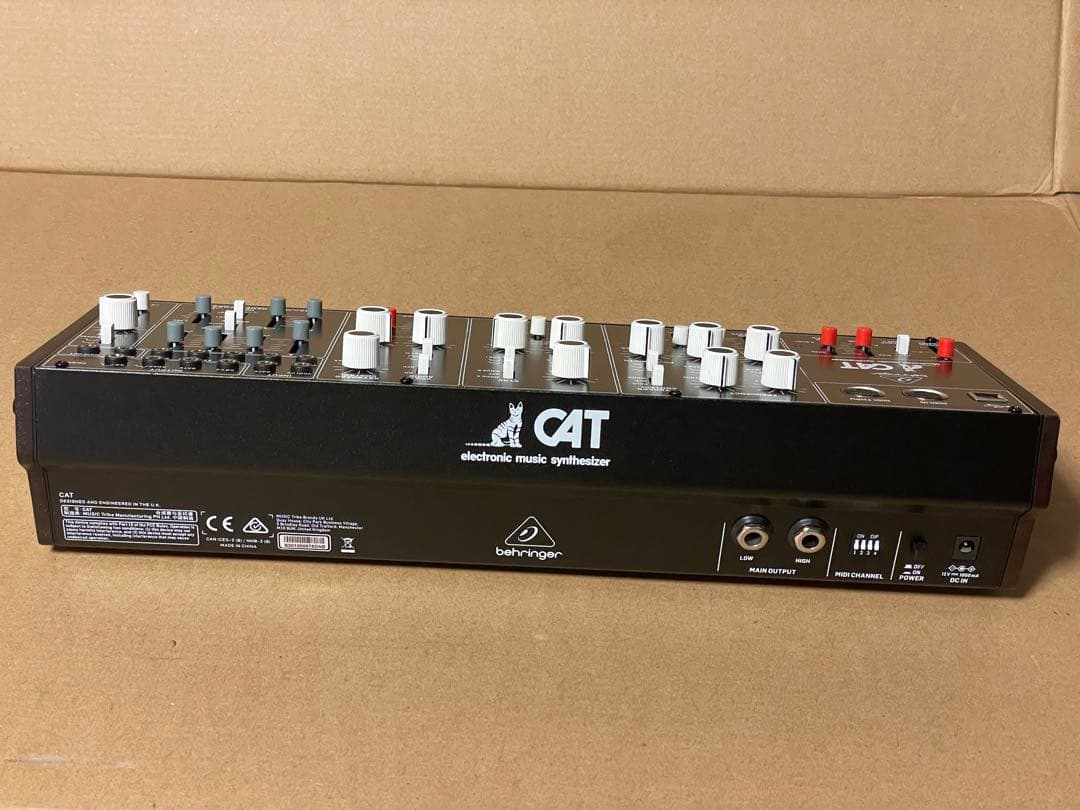 Behringer CAT, アナログシンセ、ユーロラック、送料無料