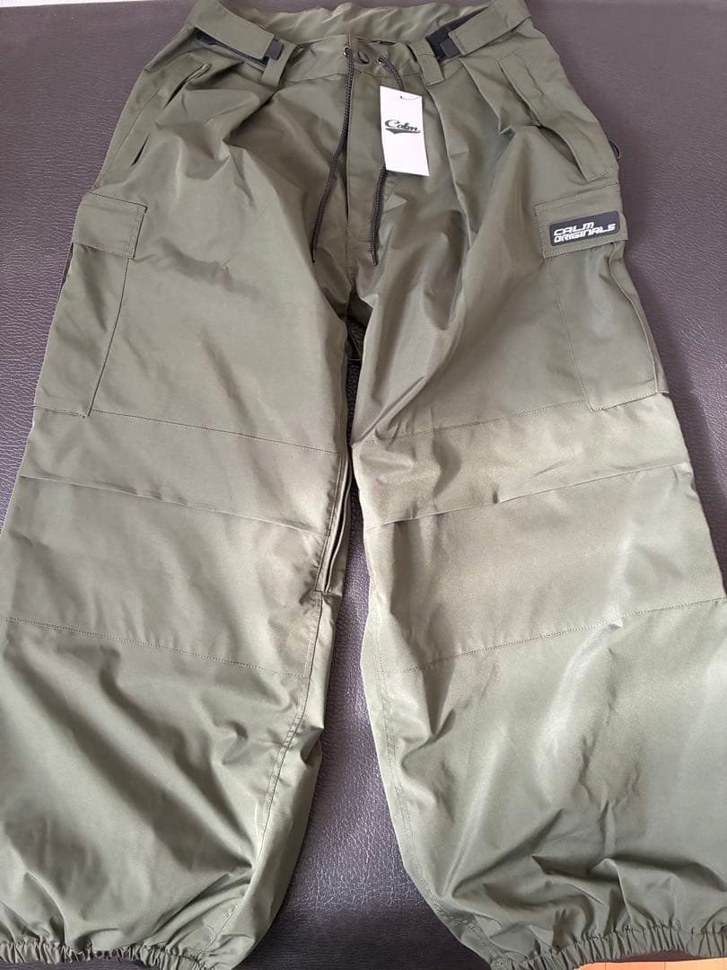 新品calm ジャケット＆カーゴパンツ セット　カーキー色