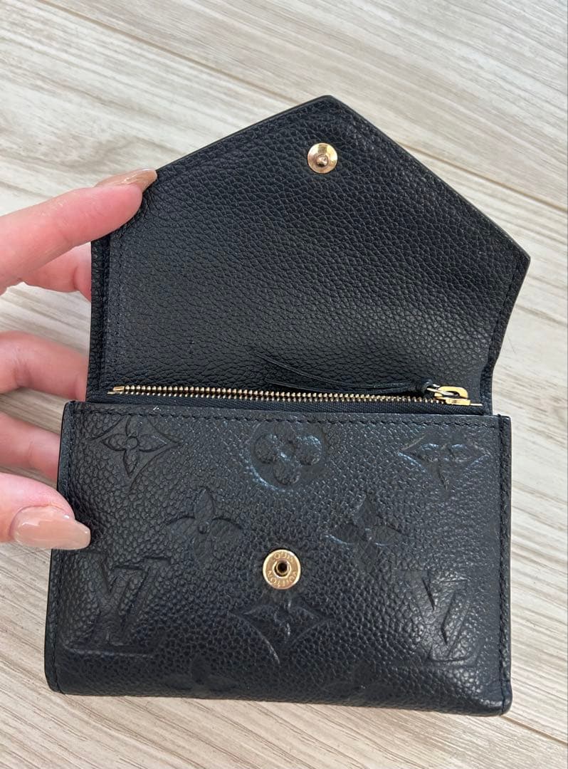 LOUIS VUITTON 三つ折り財布　ブラック