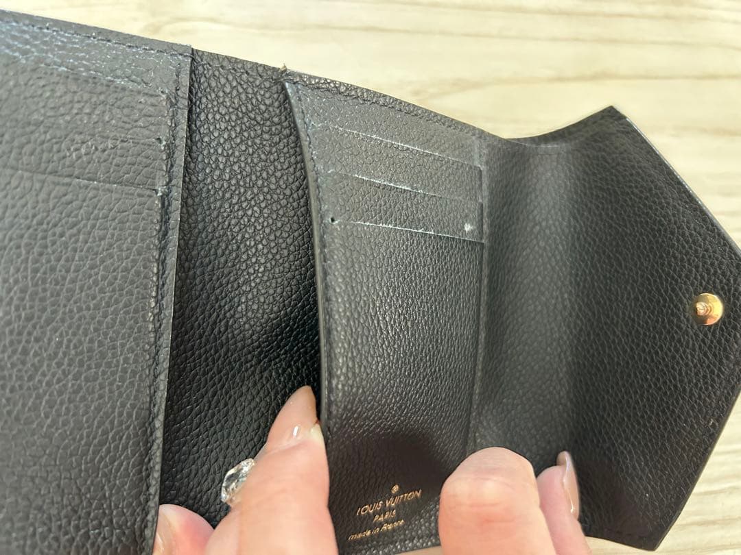 LOUIS VUITTON 三つ折り財布　ブラック