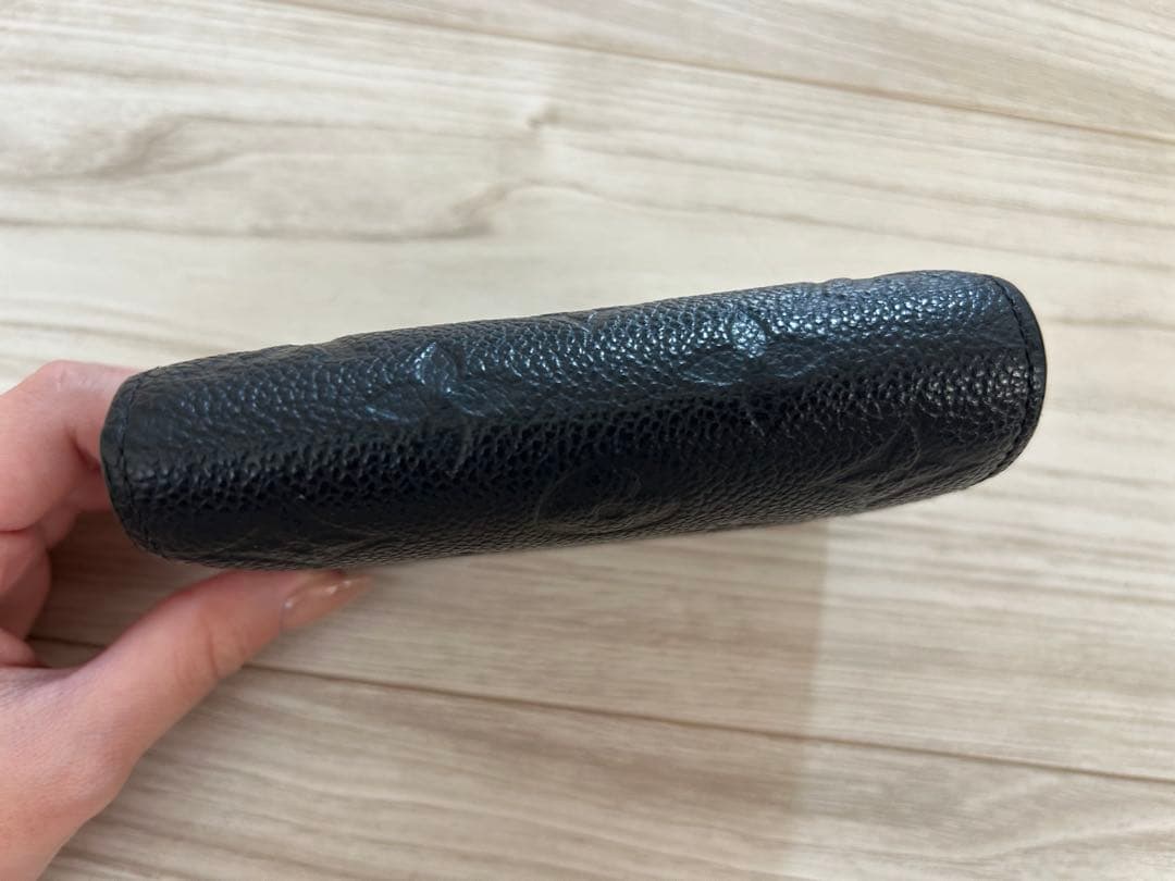 LOUIS VUITTON 三つ折り財布　ブラック