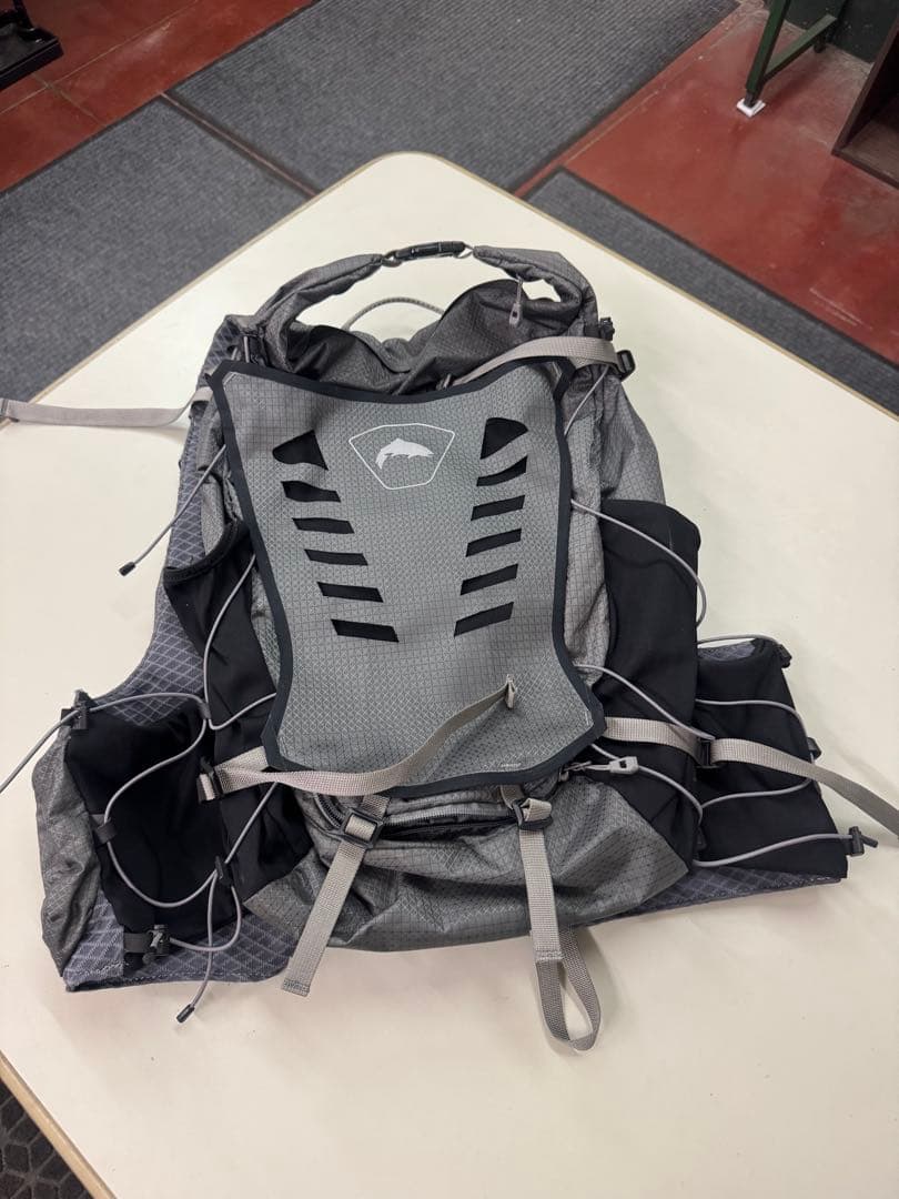 s*w様 最終値下げ！！SIMMS Flyweight Vest Pack シム