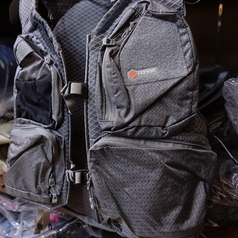 s*w様 最終値下げ！！SIMMS Flyweight Vest Pack シム