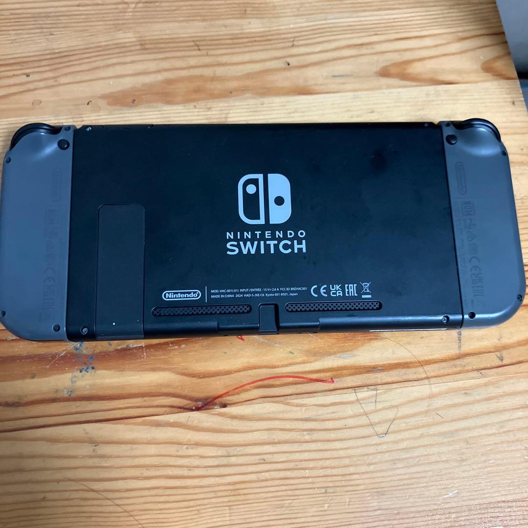 Nintendo Switch 本体　と充電機
