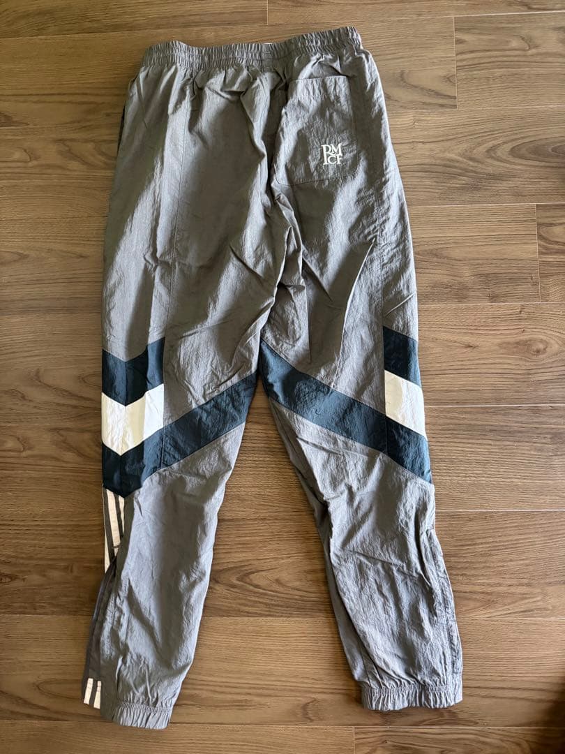 レアル・マドリード アディダス ジャージパンツ グレー