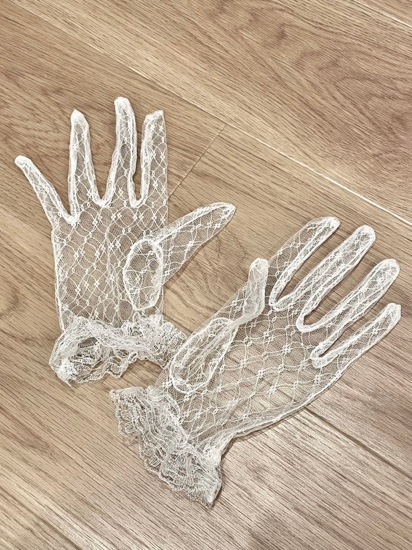 ウェディングドレス【前撮り・二次会用に！】ベール・グローブ付き/チュールホワイト