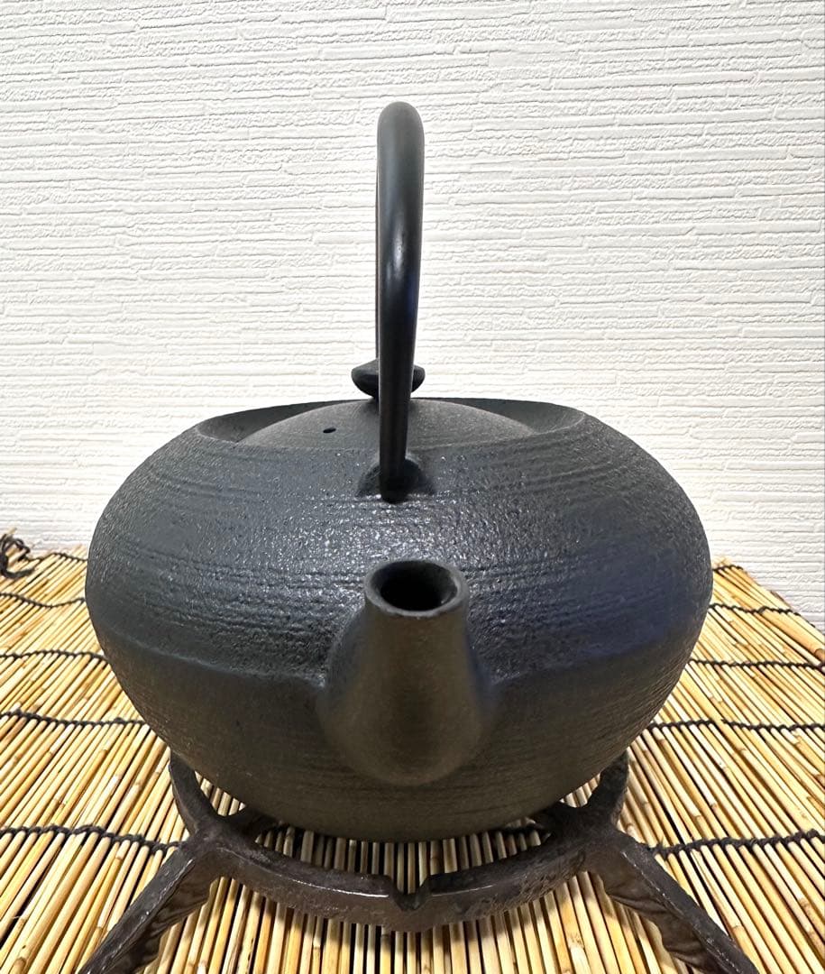 未使用品　鋳心ノ工房　増田尚紀デザイン　平つぼＬ　鉄急須　南部鉄瓶　南部鉄器