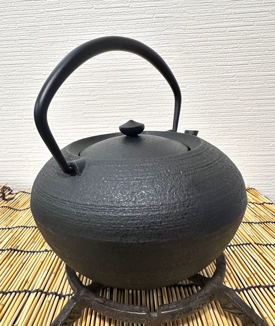 未使用品　鋳心ノ工房　増田尚紀デザイン　平つぼＬ　鉄急須　南部鉄瓶　南部鉄器