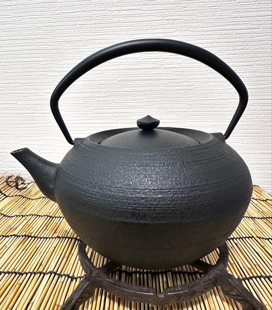 未使用品　鋳心ノ工房　増田尚紀デザイン　平つぼＬ　鉄急須　南部鉄瓶　南部鉄器