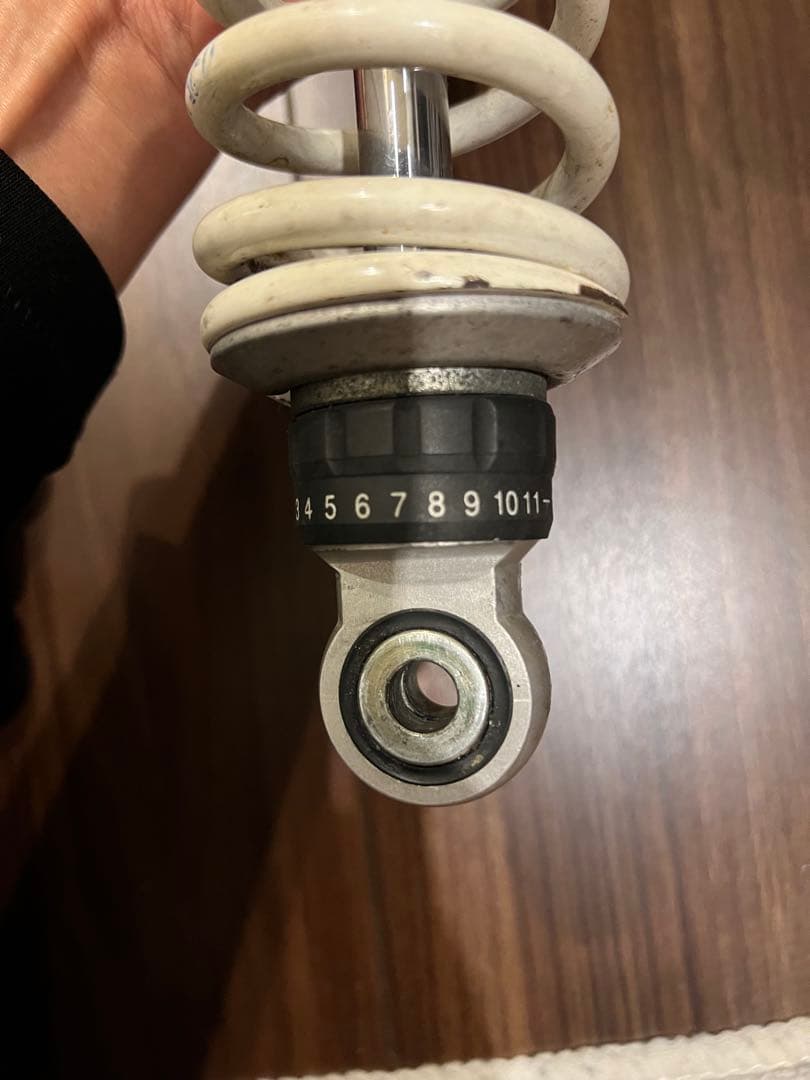 WP ホワイトパワー リアショック 350mm