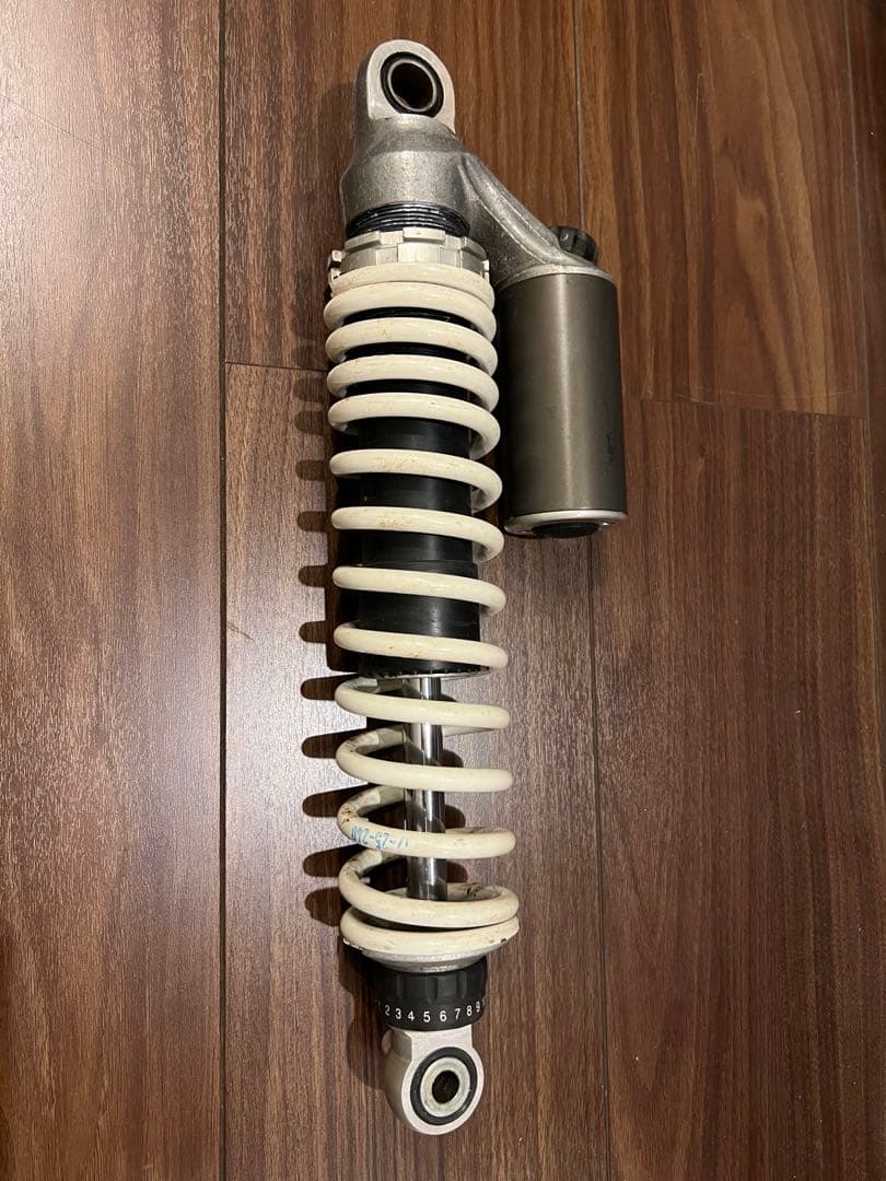 WP ホワイトパワー リアショック 350mm