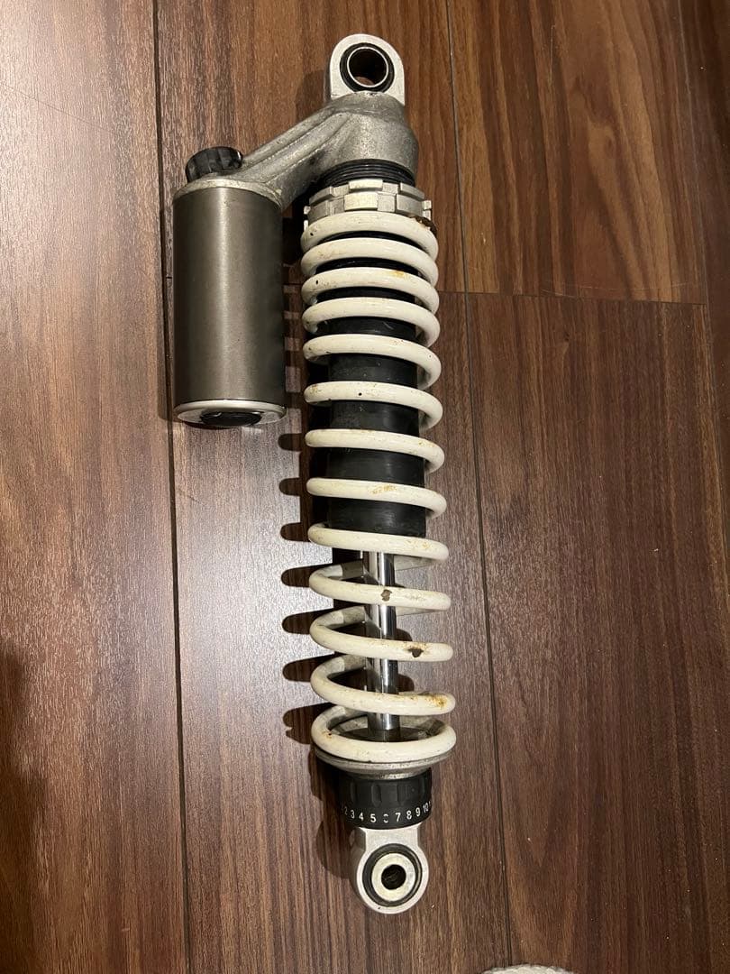 WP ホワイトパワー リアショック 350mm