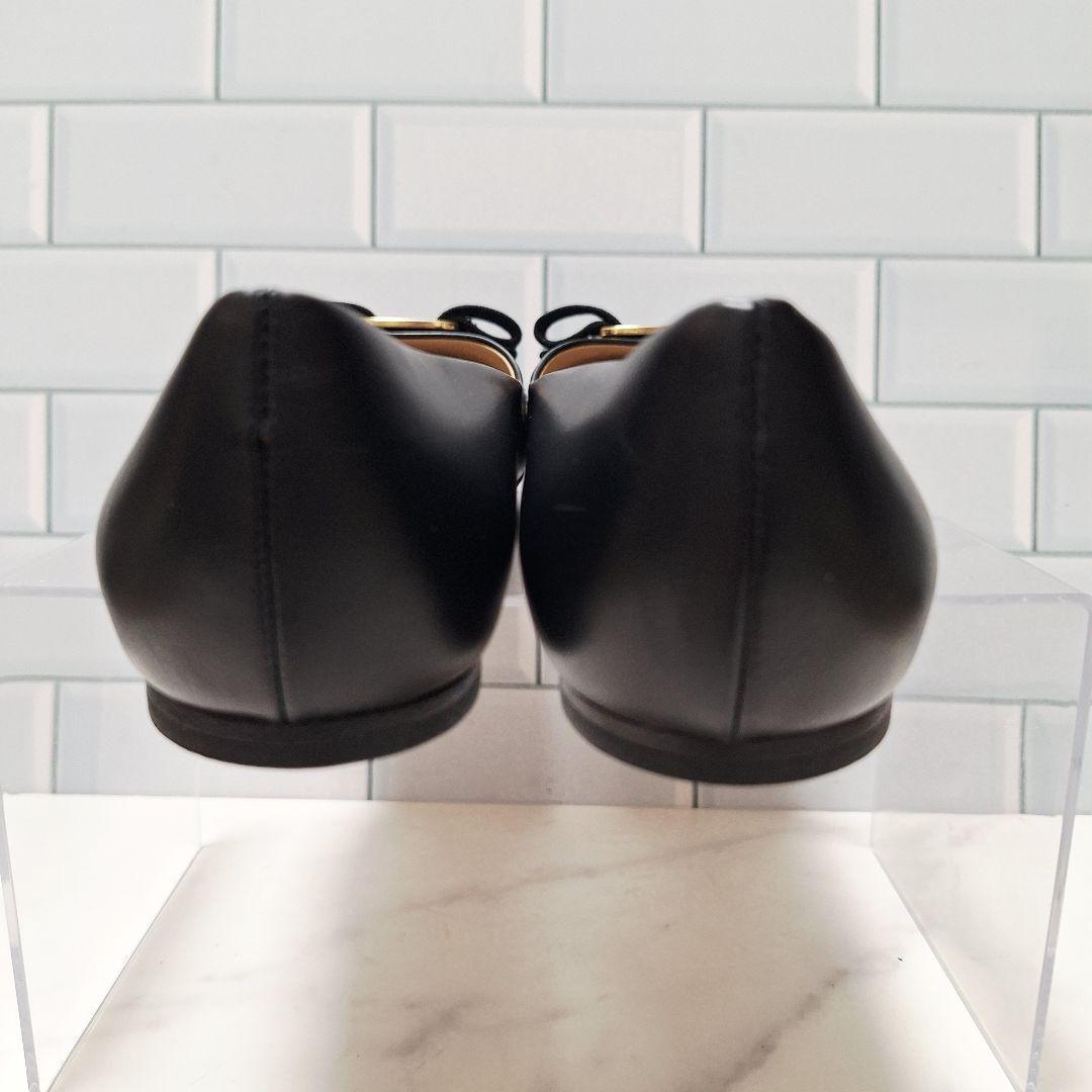 美品✨ フェラガモ ヴァリナ 25 ヴァラリボン フラットシューズ レザー 黒