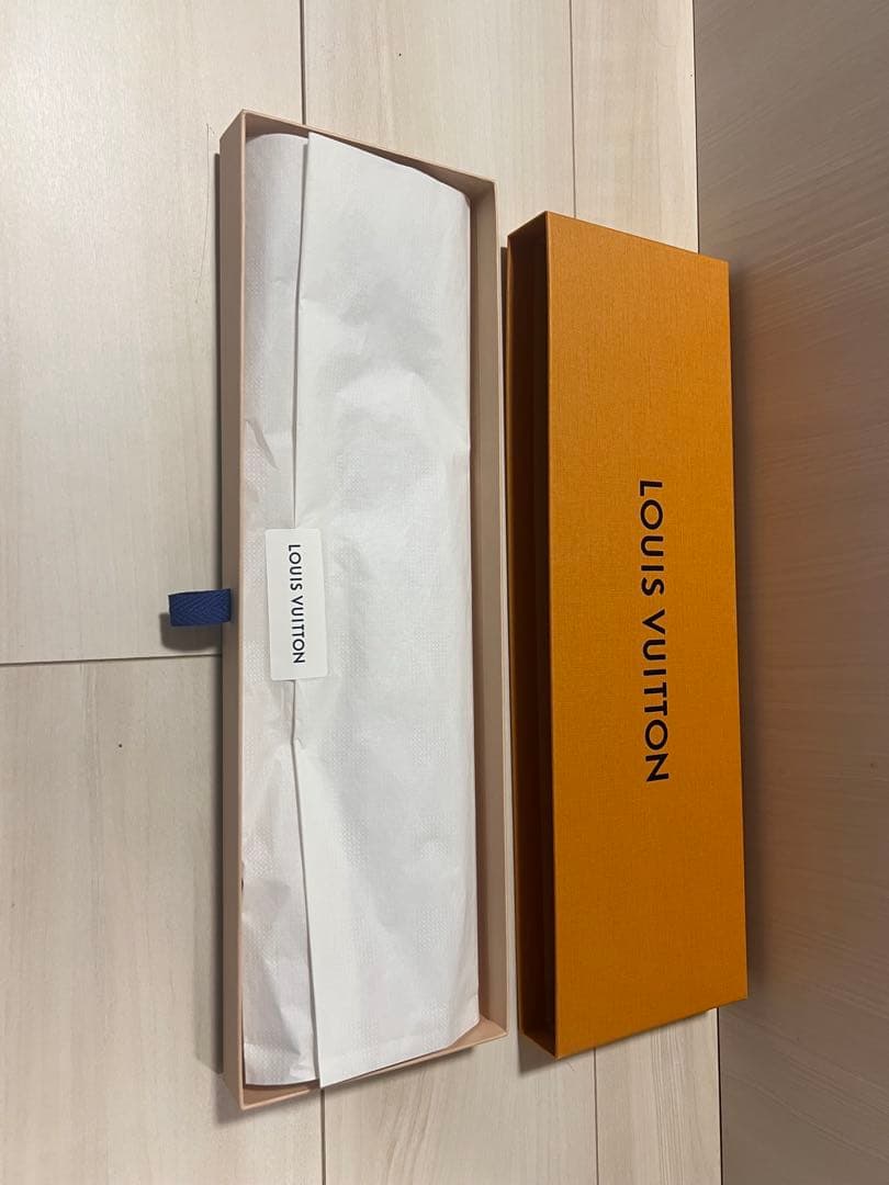 ⭐︎こうぽん⭐︎LOUIS VUITTON 赤 ドットパターン ネクタイ