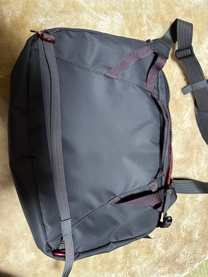 クレッタルムーセン　ガウト　ナイロン製 グレー ライド・メッセンジャーバッグ