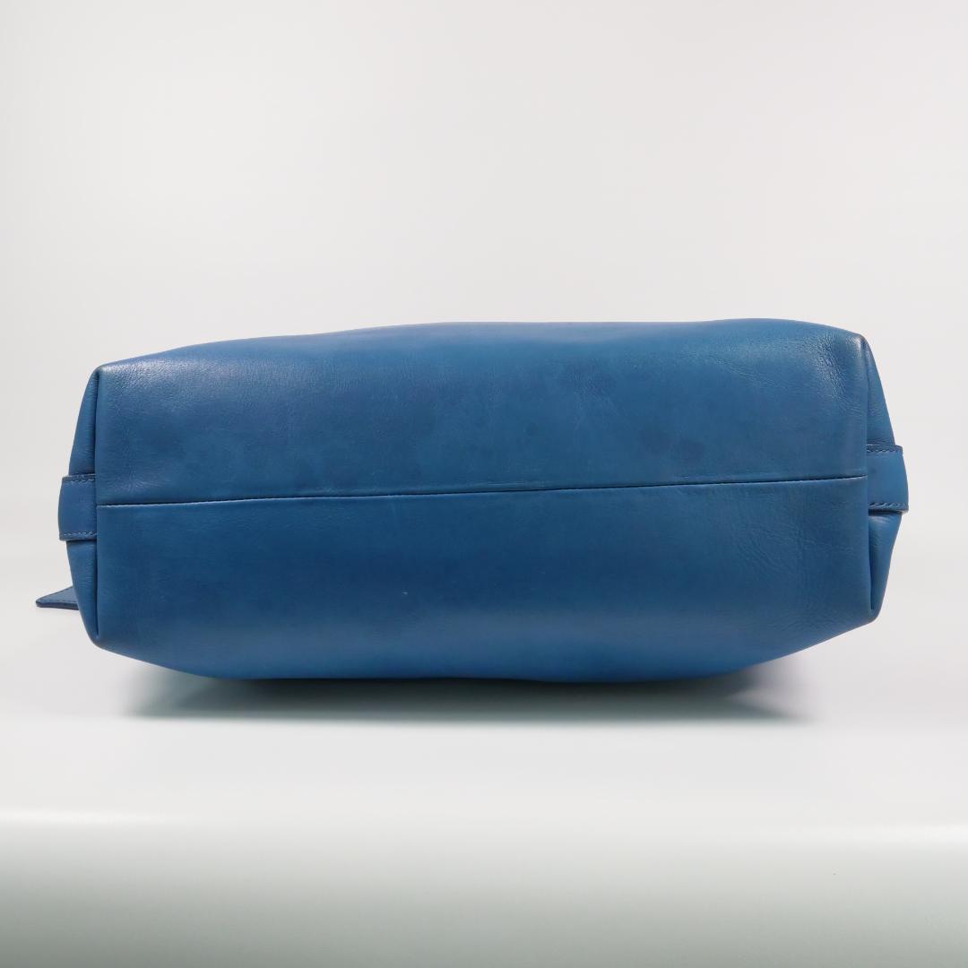 美品✨ ヒロフ レザーワンショルダーバッグ ブルー ロゴ刻印 チャーム付