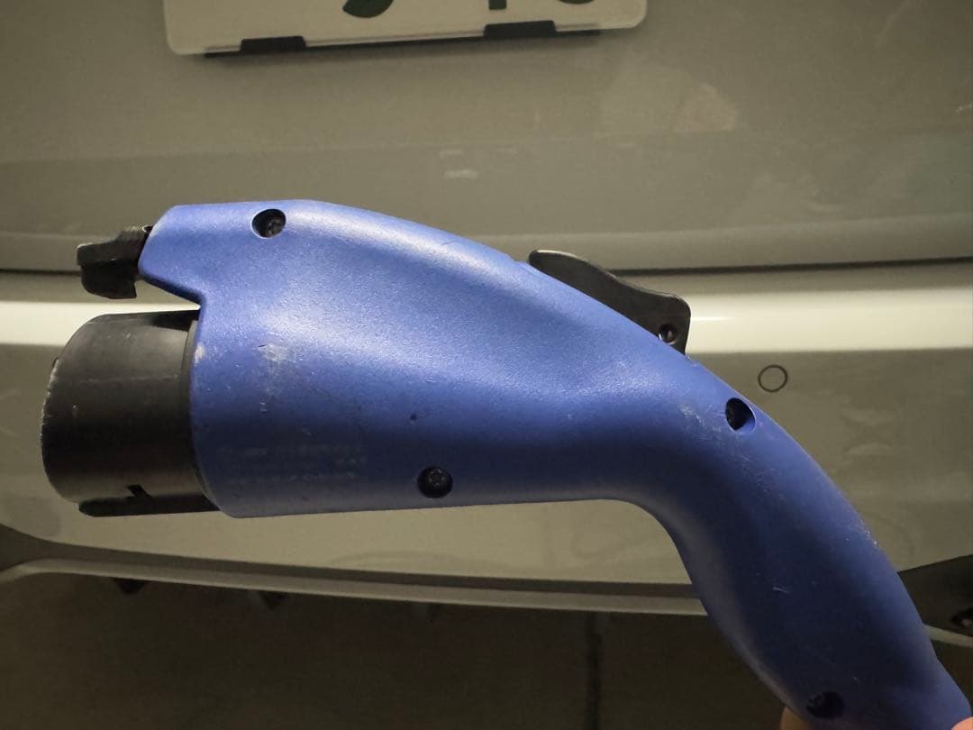 プリウスphv ZVW52 15M EV充電ケーブ